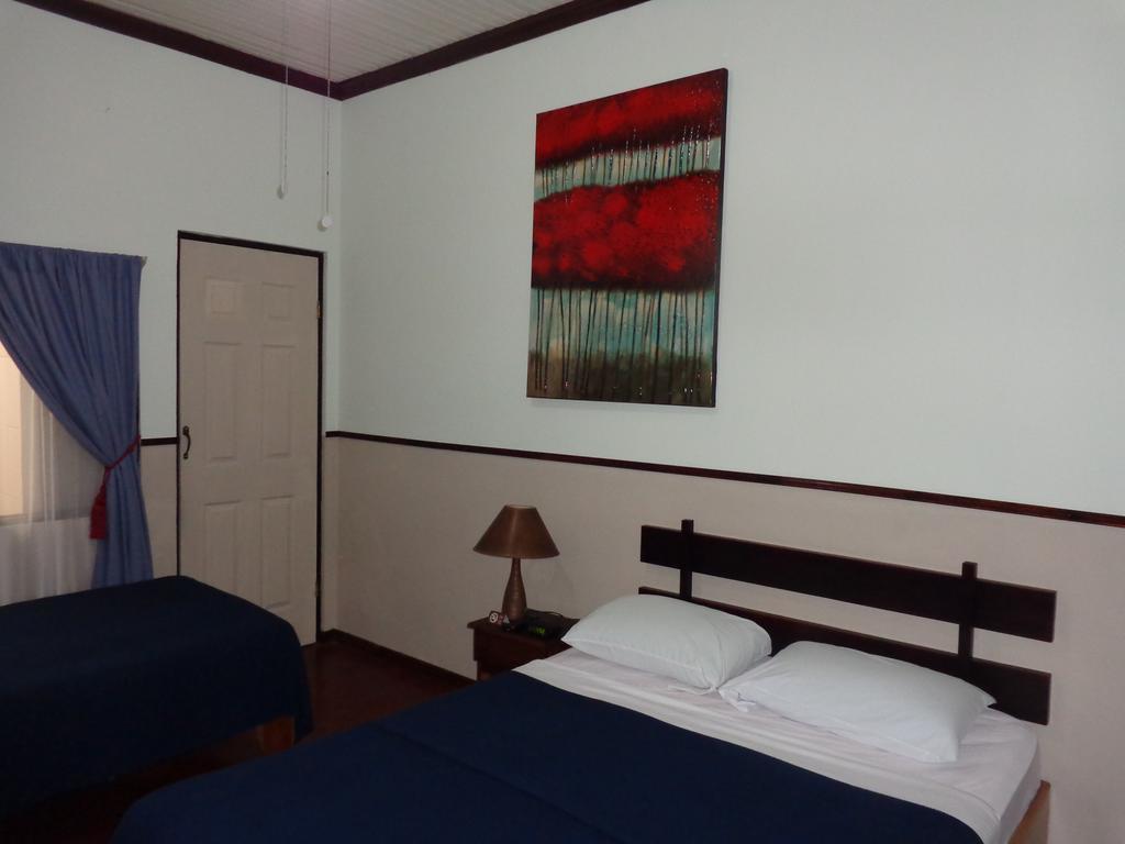 Hotel Santamaria Airport North / Alajuela Downtown Exterior photo